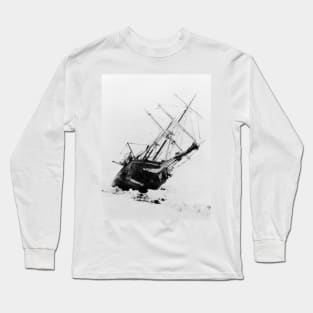 Shackleton's ship trapped in Antarctic ice, 1915 (V330/0013) Long Sleeve T-Shirt